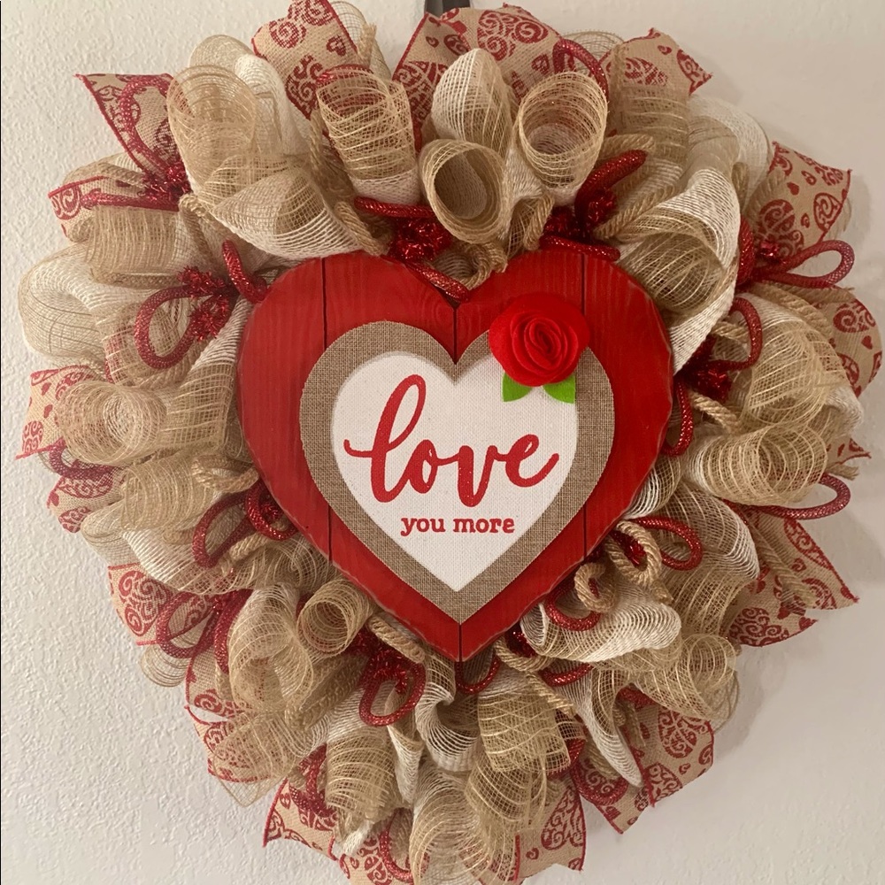 Deco mesh rustic Valentine’s wreath, Valentine’s Day decor, heart shaped wreath